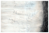 Rim of 8-Kilometer Diameter Impact Crater in Eastern Isidis Planitia