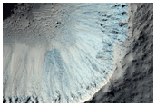 Distinctive Small Rayed Crater in Terra Cimmeria