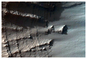 Uppermost Strata Exposed in Far West Candor in MOC Image R07-01431