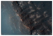 Roca estratificado en crter Oyama cerca de Mawrth Valles