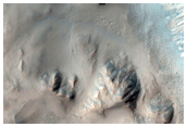 Well-Preserved 5-Kilometer Diameter Crater South of Isidis Planitia