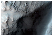 Possible Hydrates in Ius Chasma