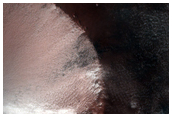 Well-Preserved 1-Kilometer Diameter Impact Crater