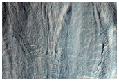 Gullies in South-Facing Wall of Dao Vallis