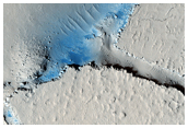 Montculos fracturados en Elysium Planitia