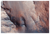Light Material in Ganges Chasma Wall