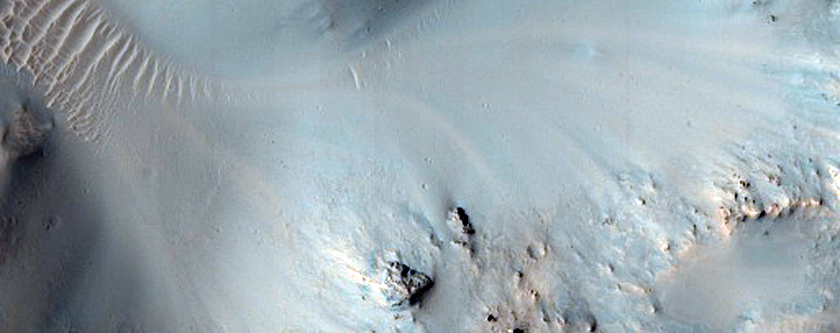 Large Central Peak of Impact Crater in Tyrrhena Terra