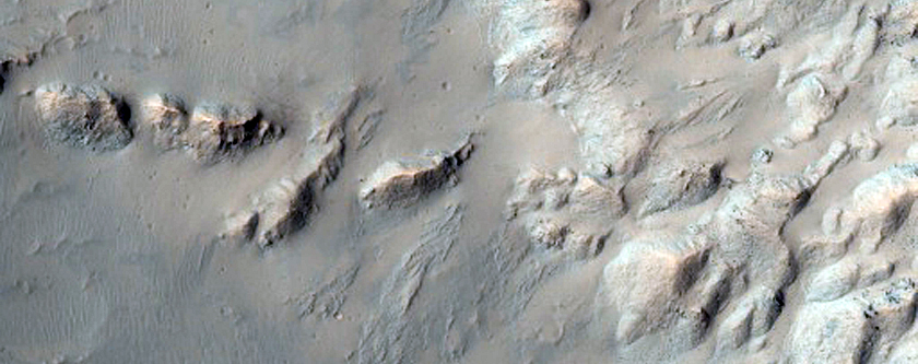 Fresh Unnamed Crater in Northern Hesperia Planum