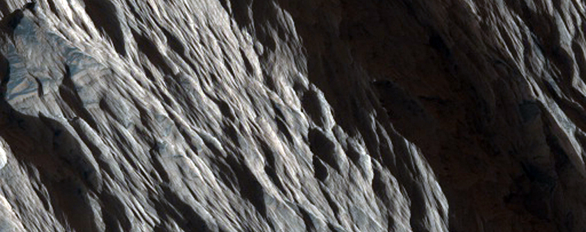 Light-Toned Rock Exposures on North Wall of Candor Chasma