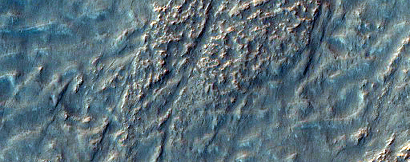 Sziklás anyagú óriás törmelékkúp a Porter kráterben