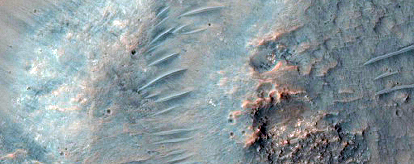 Egy kráter központi csúcsa