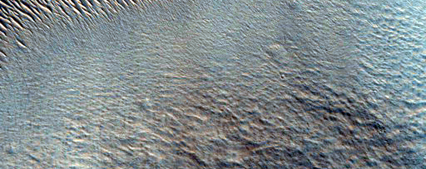 Kráterek és völgyek a Viking-1 fényképeihez közeli helyen