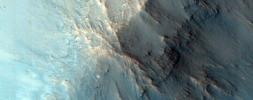 Light-Toned Outcrop in Hummock of Iani Chaos