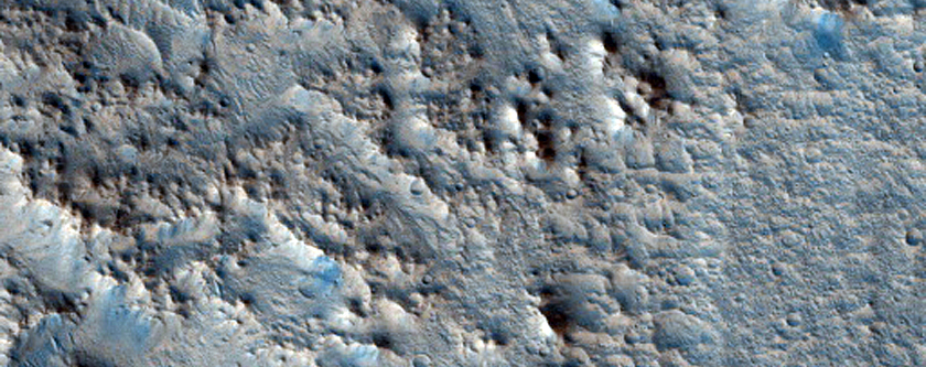 Distal Ramparts for Fresh Crater Santa Fe in Chryse Planitia