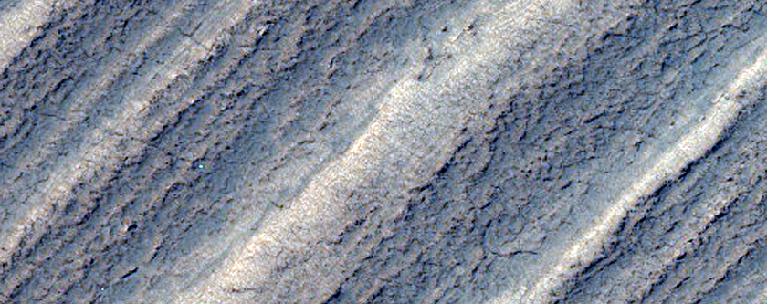 Exposure of South Polar Layered Deposits with Minor Faulting