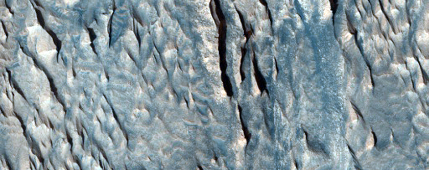Exposure of Thick Layered Deposits in Hebes Chasma