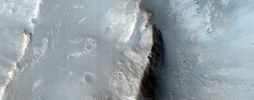 Well-Preserved 6 Kilometer Diameter Impact Crater