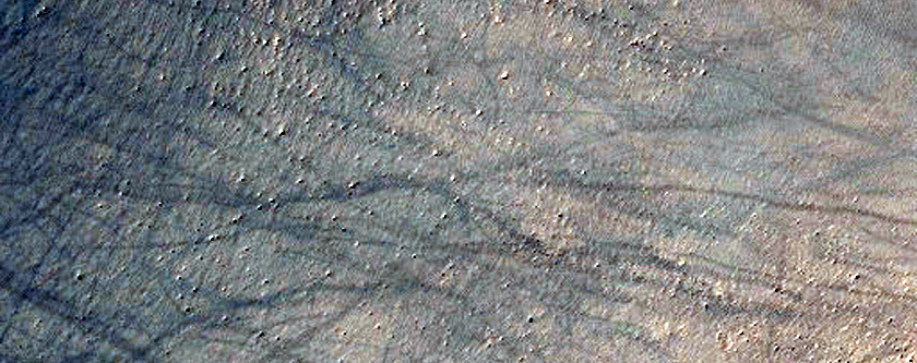 Gullies in Green Crater