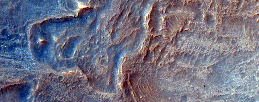 Light-Toned Outcrops and Unusual Ridges in Eastern Noctis Labyrinthus