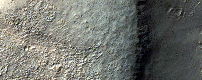 Alcove with Fill Material Near Head of Niger Vallis