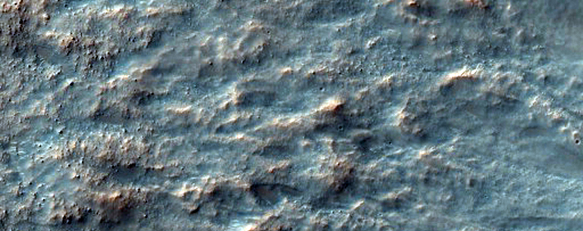 Well-Preserved Crater in Margaritifer Terra