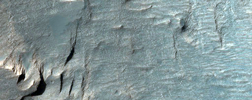 Intermediate-Toned Outcrop in Coprates Chasma Wall