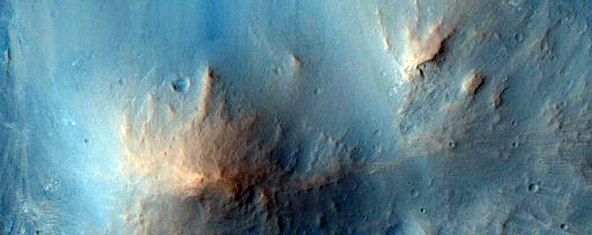 Central Structure of an Impact Crater near the Tempe and Chryse Regions