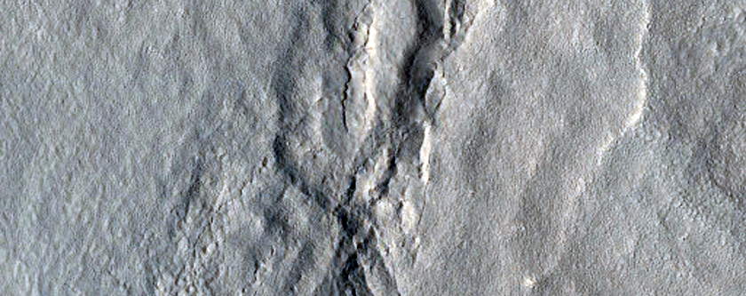 Crater and Northern Plains Materials in Themis V28699004
