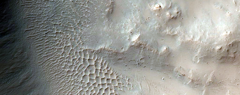 Well-Preserved 3-Kilometer Diameter Impact Crater