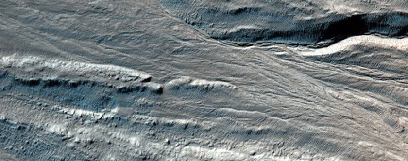 Gullied Crater Wall in Terra Sirenum