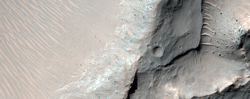 Interesting Crater Ejecta in Columbus Crater