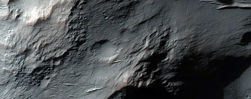 Sinuous Ridge within the Upper Reach of Maadim Vallis