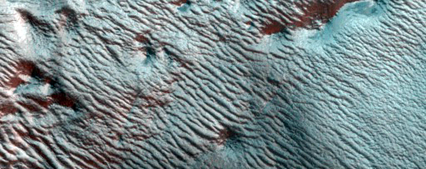 Lineations in Harmakhis Vallis