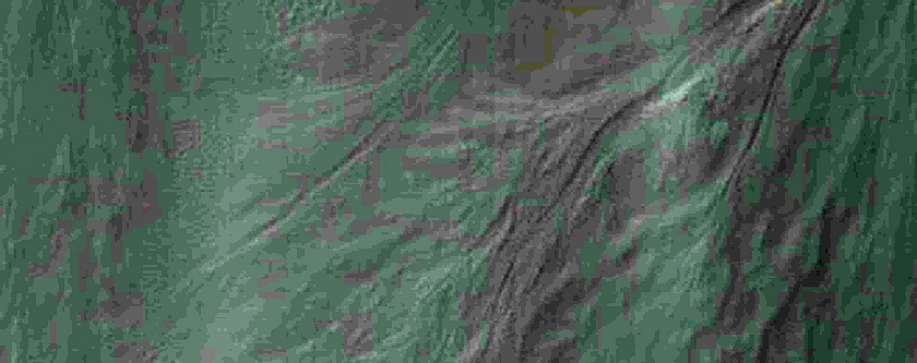 Crater in Terra Sirenum