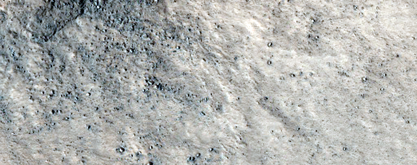 Well-Preserved 1-Kilometer Diameter Impact Crater