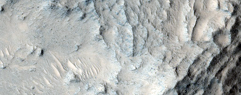 HiRISE | Central Peak Unnamed Crater near Tempe Terra (ESP_018202_2150)