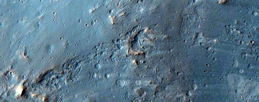 Pompeii Crater in Lunae Planum