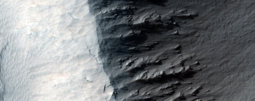 Well-Preserved 4-Kilometer Diameter Impact Crater