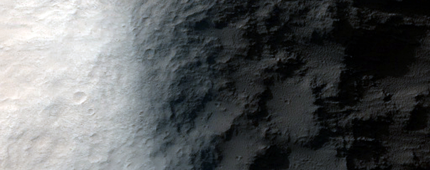 Ceti Chasma Sulfates