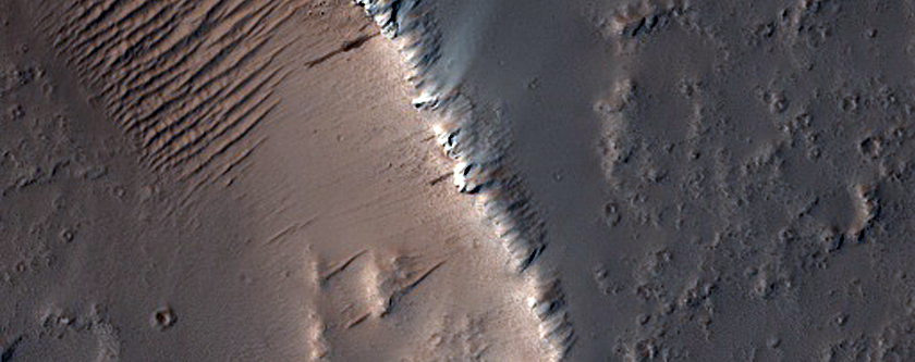 Intersecting Graben in Ulysses Fossae