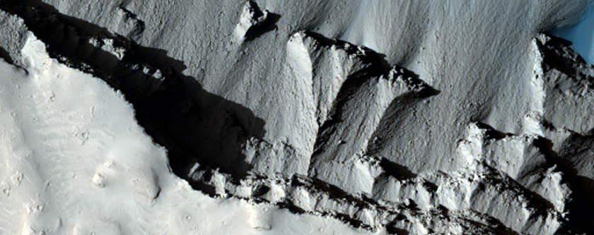 تشققات  سيربيروس  الأرضية بالقرب من رأس  أثاباسكا فاليس  