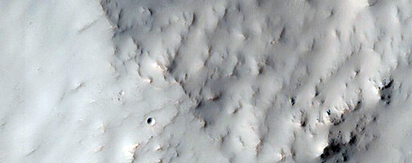 Well-Preserved 10-Kilometer Diameter Crater in Margaritifer Terra