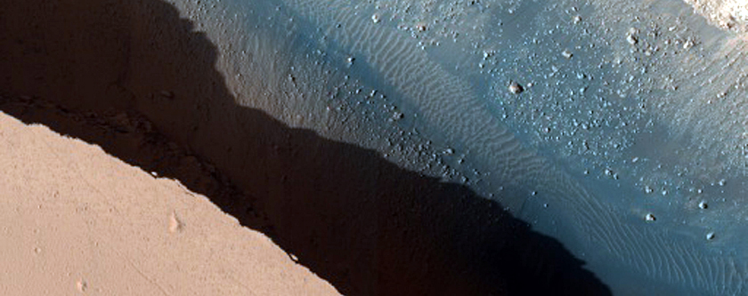 Cerberus Fossae Region Seen in THEMIS Visible Image 05749007