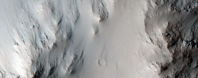 Well-Preserved 34-Kilometer Diameter Crater in Noachis Terra