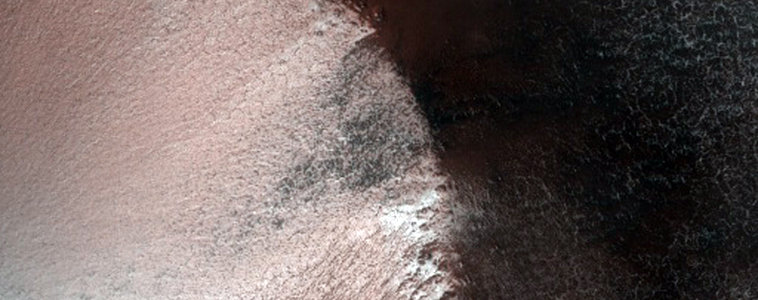 Well-Preserved 1-Kilometer Diameter Impact Crater
