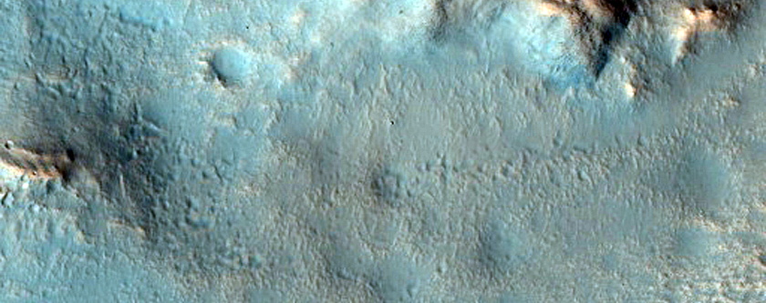 Well-Preserved 9-Kilometer Diameter Crater in Acidalia Planitia