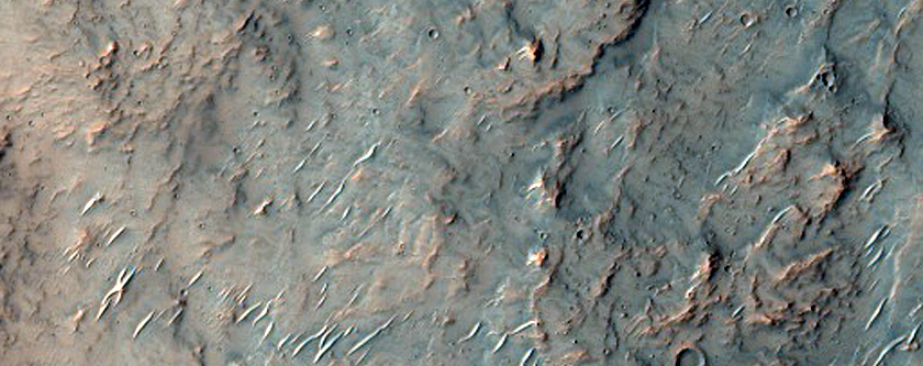 Well-Preserved 3-Kilometer Diameter Impact Crater in Terra Sirenum