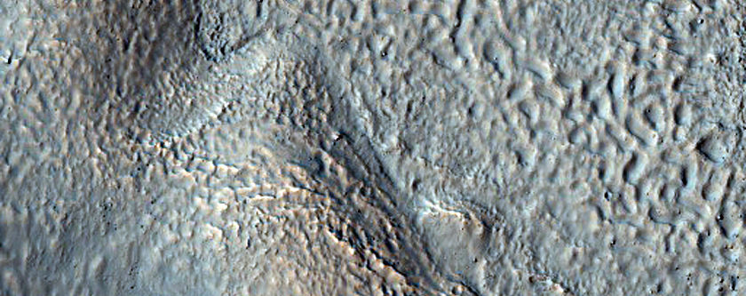 Olivine-Rich Crater and Ejecta in Terra Sirenum