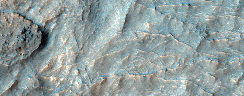 Layered Bedrock in Tyrrhena Terra