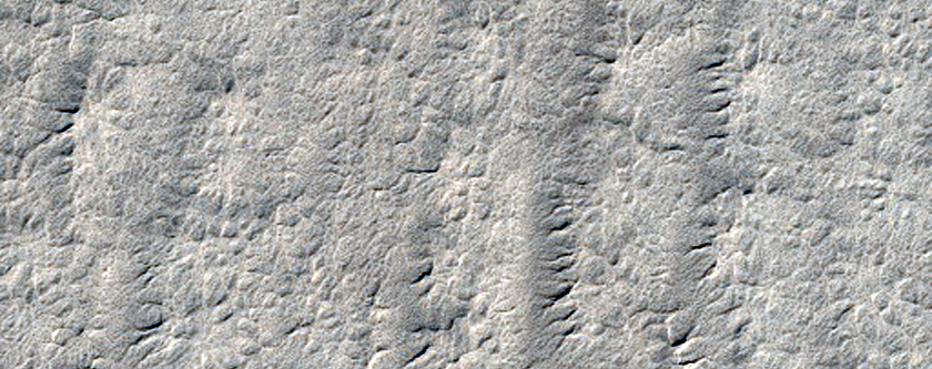 Scarps Exposing South Polar Layered Deposits Northeast of Ultimum Chasma